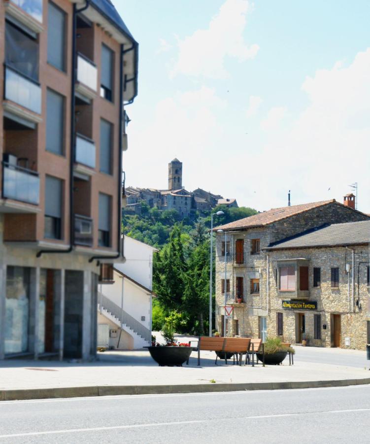 Guest House Ainsa Pirineos Екстериор снимка
