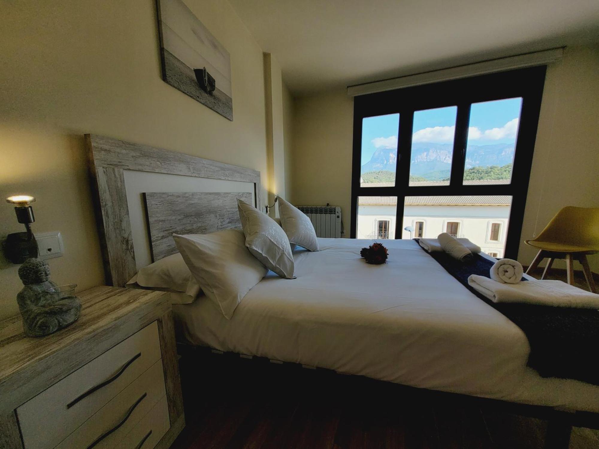 Guest House Ainsa Pirineos Стая снимка
